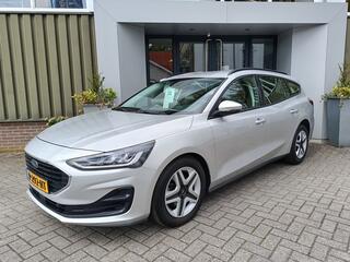 ford-focus-wagon-1.0-ecoboost-hybri