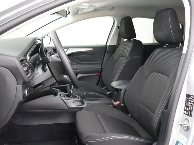 Ford FOCUS 1.0 EcoBoost Hybrid Titanium | Origineel NL | Carplay | Keyless | Navigatie | Climate control | Cruise control | Bluetooth | Full LED | Parkeerhulp | 38.100km NAP