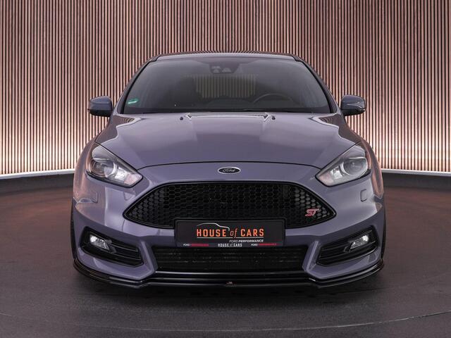 Ford FOCUS ST-3 2.0 290pk PERFORMANCE PACK |BullX|Maxton|KW schroefset|elek. stoelen|Apple Carplay|bi-xenon|winterpack|19" Performance wielen|