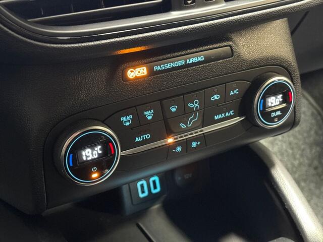 Ford FOCUS Wagon 1.0 EcoBoost ST Line (APPLE CARPLAY, GROOT NAVI, LEDER, BANG&OLUFSEN, CAMERA, KEYLESS, CLIMATE, SPORTSTOELEN, CRUISE, GETINT GLAS, NIEUWSTAAT)