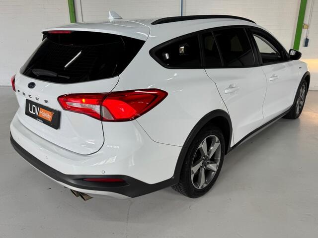 Ford FOCUS ACTIVE / AppleCarplay / Cruise / Stoelverwarming / Stuurverwarming / PDC / Boekjes en historie aanwezig.