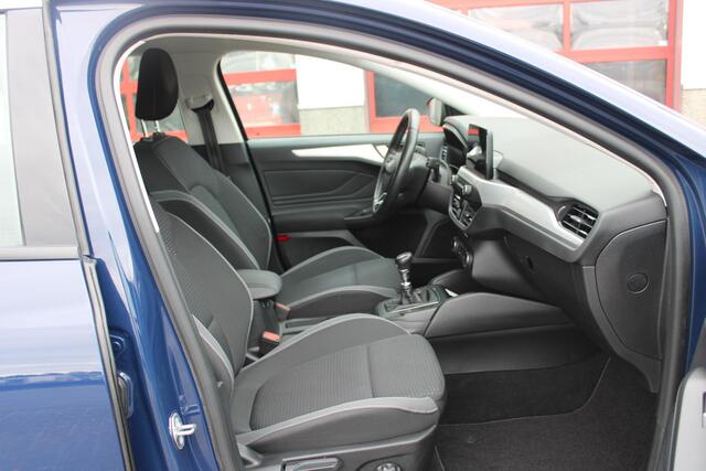 Ford FOCUS 1.0 EcoBoost Trend Edition Business Clima/Winterpakket/Navi