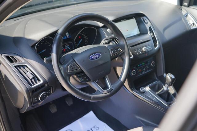 Ford FOCUS 1,5 EcoBoost 110kW ST-Line Turnier , Nieuwe Motor, Dealer-OH, 17''Lm, Nieuwe APK