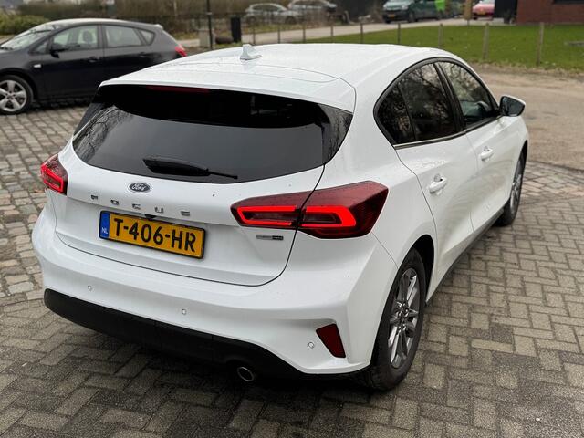 Ford FOCUS 1.0 EcoBoost Hybrid Titanium Navi,ecc,lmv,pdc v en a, led
