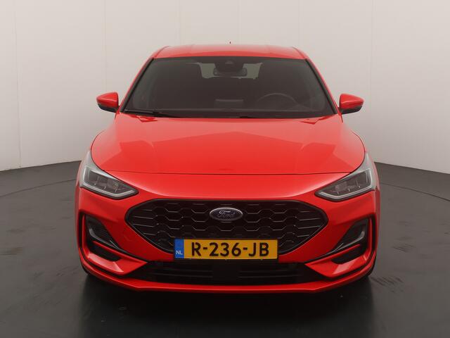 Ford FOCUS 125PK EcoBoost ST Line Business | Winter Pack | All season | Privacy glass | LED |