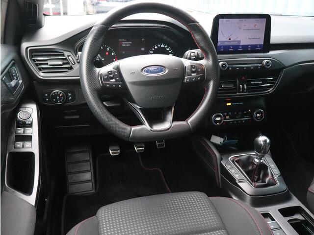 Ford FOCUS Wagon ST-Line 1.5 Turbo 182pk | NAVI | TREKHAAK | CAMERA | FULL LED | CLIMA | STOEL + STUURVERW. |