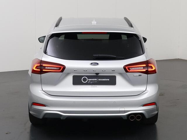 Ford FOCUS Wagon 1.0 EcoBoost Hybrid ST Line X | Afneembare Trekhaak | Winterpakket | Cruise Control Adaptief | Parkeercamera | Head-Up | Navigatie |