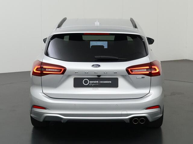 Ford FOCUS Wagon 1.0 EcoBoost Hybrid ST Line X | Afneembare Trekhaak | Winterpakket | Cruise Control Adaptief | Parkeercamera | Head-Up | Navigatie |