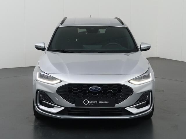 Ford FOCUS Wagon 1.0 EcoBoost Hybrid ST Line X | Afneembare Trekhaak | Winterpakket | Cruise Control Adaptief | Parkeercamera | Head-Up | Navigatie |