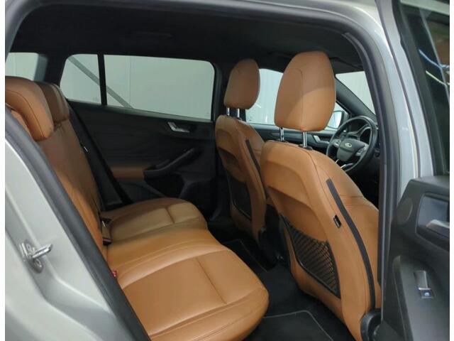 Ford FOCUS Wagon 1.5 Automaat 150PK Active X Business / Trekhaak / Leder / Standkachel / B&O Radio / Pdc+Camera /