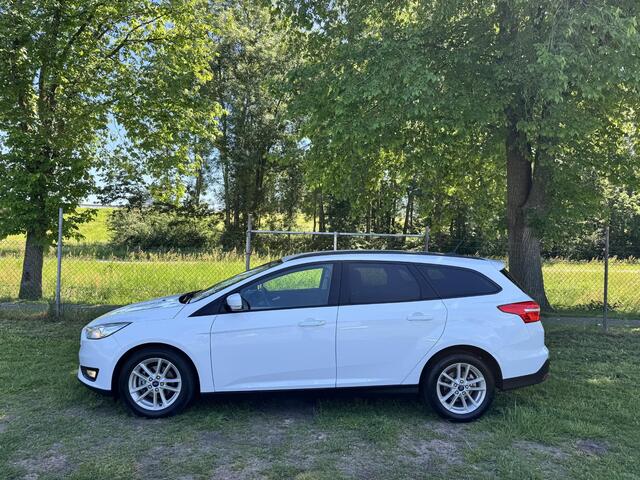 Ford FOCUS Wagon 1.0 EB 100PK Lease Edition | NW. GELEVERD | DEALER ONDERHOUDEN | CARPLAY | NAVI | CRUISE | AIRCO |