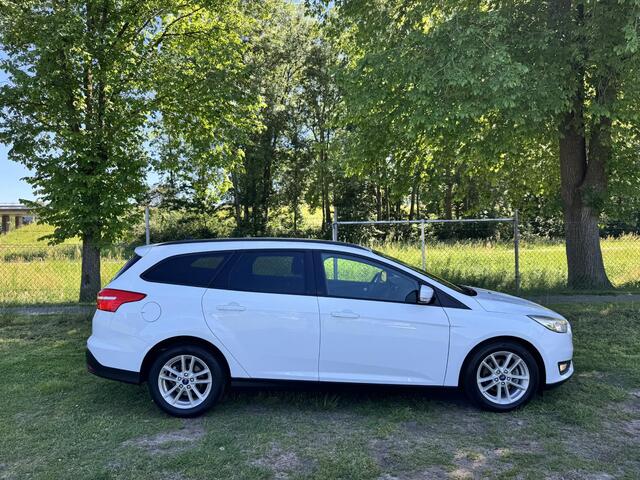 Ford FOCUS Wagon 1.0 EB 100PK Lease Edition | NW. GELEVERD | DEALER ONDERHOUDEN | CARPLAY | NAVI | CRUISE | AIRCO |