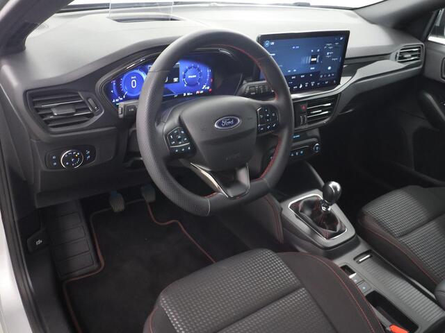 Ford FOCUS Wagon 1.0 EcoBoost Hybrid ST Line X | Afneembare Trekhaak | Winterpakket | Cruise Control Adaptief | Parkeercamera | HUD | Navigatie | Apple Carplay/Android Auto |