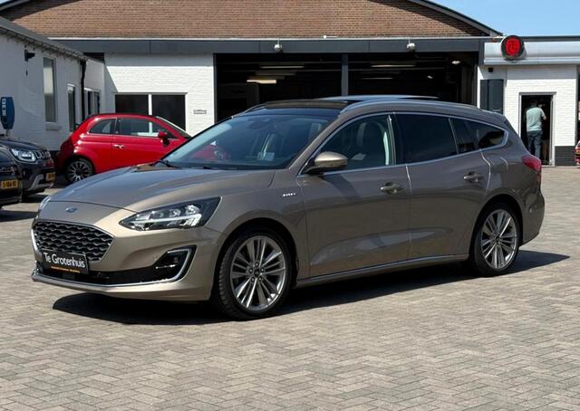 Ford FOCUS Wagon 1.5 AUT Vignale | Open dak | Trekhaak |
