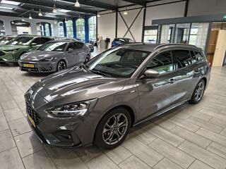 ford-focus-wagon-ecoboost-hybrid-12
