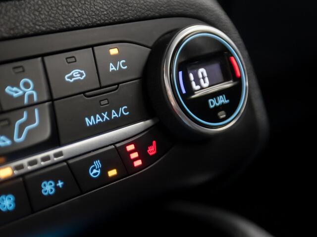 Ford FOCUS Wagon 1.0 EcoBoost ST Line X 155Pk (APPLE CARPLAY, GROOT NAVI, STUUR/STOELVERWARMING, CAMERA, SPORTSTOELEN, GETINT GLAS, TREKHAAK, NIEUWE APK, NIEUWSTAAT)