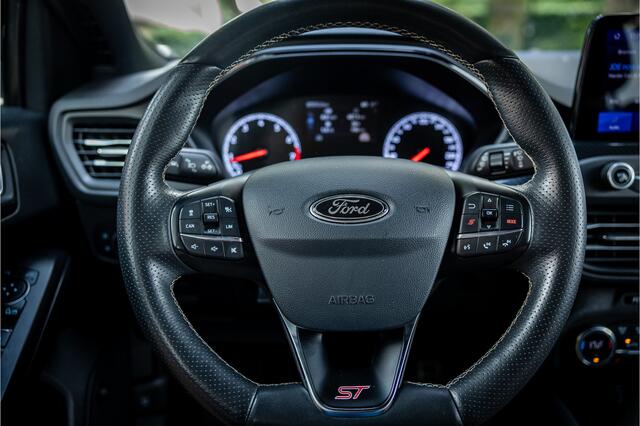 Ford FOCUS 2.3 EcoBoost ST-3 Bang & Olufsen Milltek Head Up