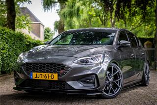ford-focus-2.3-ecoboost-st-3-bang-&