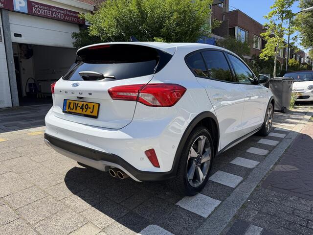 Ford FOCUS 1.5 EcoBoost Active Business NAVI PANO ACC LED KEYLESS CARPLAY HEADUP DISPLAY.