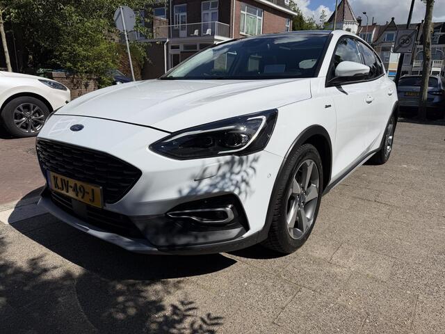 Ford FOCUS 1.5 EcoBoost Active Business NAVI PANO ACC LED KEYLESS CARPLAY HEADUP DISPLAY.