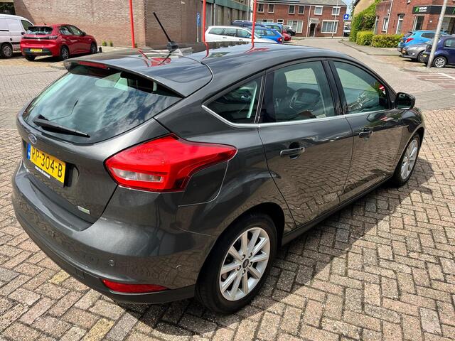 Ford FOCUS 1.0 Titanium 5-drs l Dealer onderhouden l