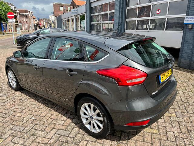 Ford FOCUS 1.0 Titanium 5-drs l Dealer onderhouden l