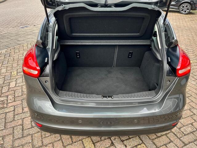 Ford FOCUS 1.0 Titanium 5-drs l Dealer onderhouden l
