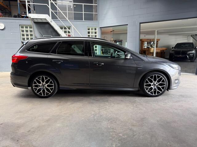 Ford FOCUS Wagon 1.0 ST-Line 140PK XENON-CLIMA-CAMERA-STLVERWARMING