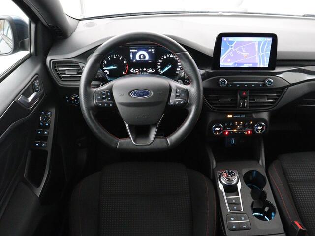 Ford FOCUS 1.5 EcoBoost ST Line | Trekhaak | Stoel & Stuurverwarming | Keyless | Carplay | Climate control | Parkeerhulp | Full LED | Cruise control | Navigatie | Bluetooth | Getint glas