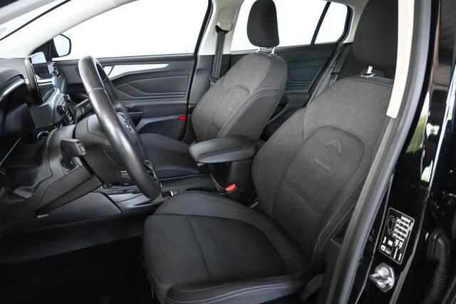 Ford FOCUS Wagon 1.0 EcoBoost ST Line Active Navigatie Stuur/Stoelverwarming Rijklaarpijs! Inruil Mogelijk!