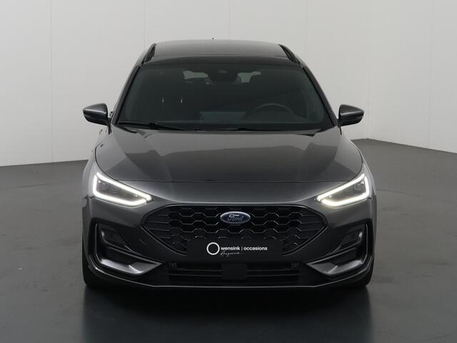 Ford FOCUS 1.0 EcoBoost Hybrid ST Line X | Afneembare Trekhaak | Winterpakket | Cruise Control Adaptief | Parkeercamera | HUD | Navigatie | Apple Carplay/Android Auto |