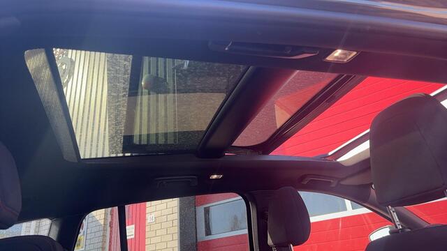 Ford FOCUS Wagon 2.0 EcoBlue ST Line X Business AUTOMAAT / FULL LED / PANORAMADAK / TREKHAAK / CAMERA / STOELVERW / ACC / B&O / KEYLESS