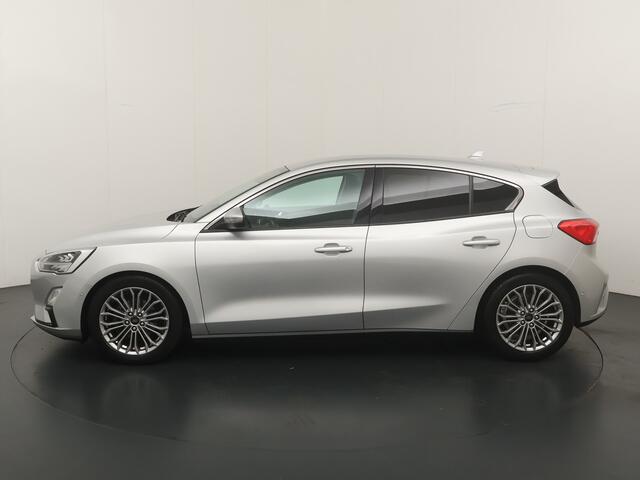 Ford FOCUS Titanium | Trekhaak | Winterpack | Adap. Cruise | 100% dealer onderhouden |