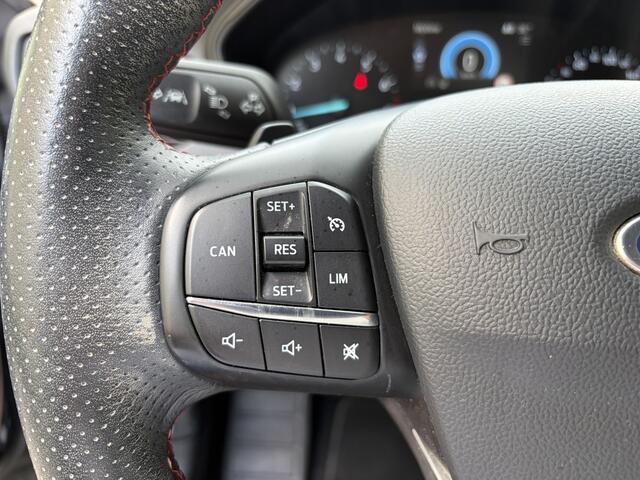 Ford FOCUS 1.0 EcoBoost Titanium Business / AUTOMAAT / NAVI / CRUISE / 135dkm!
