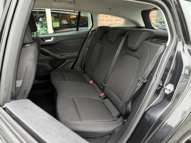 Ford FOCUS Wagon 1.0 EBH Connected CARPLAY / ANDROID / NAVIGATIE / CLIMA / CRUISE