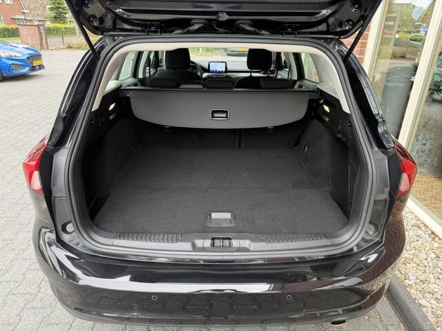 Ford FOCUS Wagon 1.0 EBH Connected CARPLAY / ANDROID / NAVIGATIE / CLIMA / CRUISE