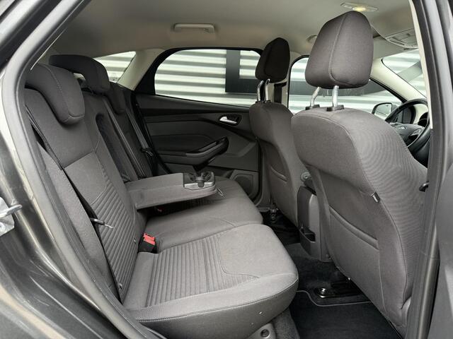 Ford FOCUS 1.0 Titanium Navi|Clima|Cruise|PDC V+A|Carplay|N.A.P|APK tot 01-2027