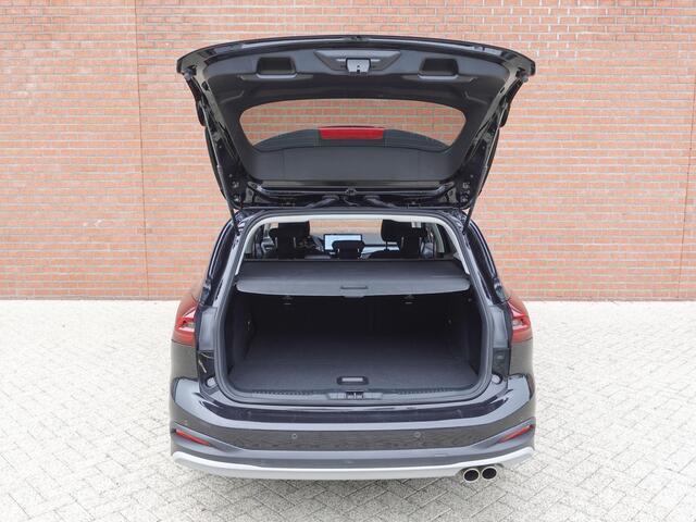 Ford FOCUS Wagon 1.0 EcoBoost 155pk Hybrid Active X Navigatie Climate Control Camera Parkeer sensoren B&O Dab Led Lichtmetalen velgen