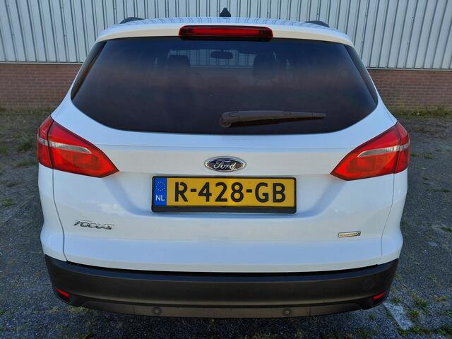 Ford FOCUS Wagon *AANGEPAST** Handgas/Rem. 1.0 Trend