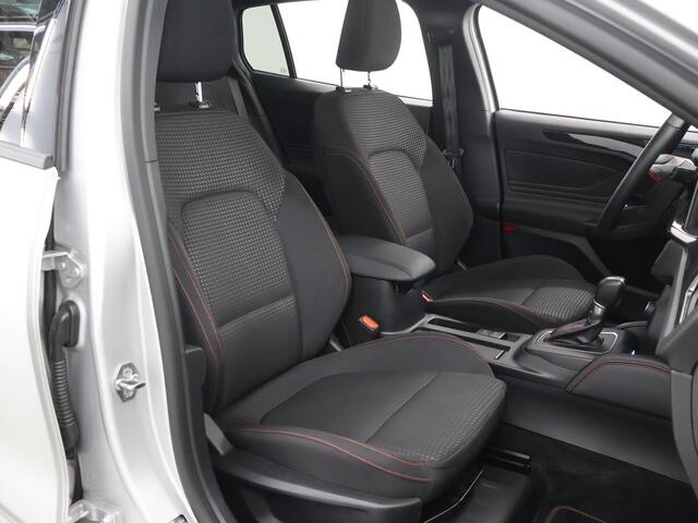 Ford FOCUS 1.0 EcoBoost Hybrid ST Line X | Trekhaak | Panoramadak | Winterpakket | Matrix Led Koplampen | Navigatie |