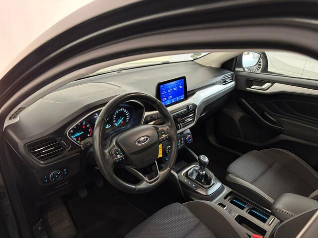 Ford FOCUS Wagon 1.0 EcoBoost ST Line Business. Trekhaak!