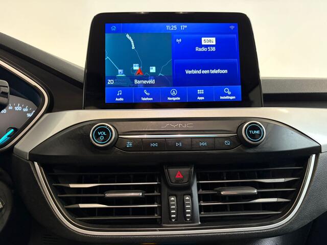 Ford FOCUS Wagon 1.0 EcoBoost ST Line Business. Trekhaak!