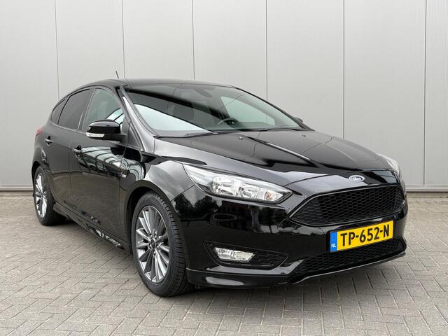 Ford FOCUS 125PK EcoB. ST-Line Trekhaak/Camera/Carplay-android/Navigatie/Cruise-control