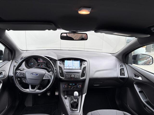 Ford FOCUS 125PK EcoB. ST-Line Trekhaak/Camera/Carplay-android/Navigatie/Cruise-control