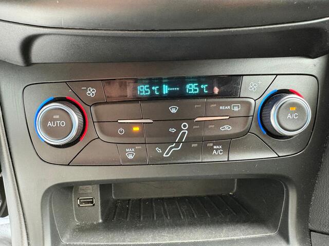 Ford FOCUS 125PK EcoB. ST-Line Trekhaak/Camera/Carplay-android/Navigatie/Cruise-control