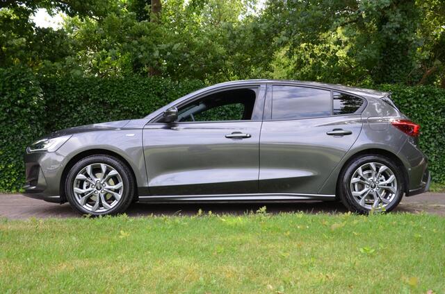 Ford FOCUS 1.0 EcoBoost Hybrid ST Line Style Navi/Led/Pdc/Ecc/Stuur Stoel&Ruitverwarming /Achteruitrijcamera/Privacy-Glass