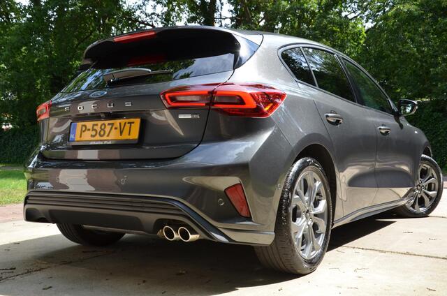 Ford FOCUS 1.0 EcoBoost Hybrid ST Line Style Navi/Led/Pdc/Ecc/Stuur Stoel&Ruitverwarming /Achteruitrijcamera/Privacy-Glass