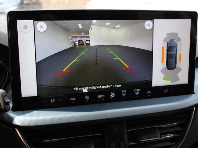 Ford FOCUS Wagon 1.0 EcoBoost 155pk Hybrid Active X Navigatie Climate Control Camera Parkeer sensoren B&O Dab Led Lichtmetalen velgen