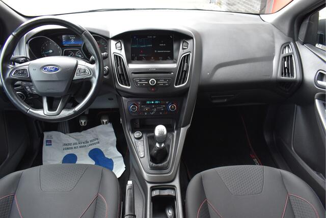 Ford FOCUS Wagon 1.0 ST-Line Carplay, Stoel/voorruitverwarming, Cruise control