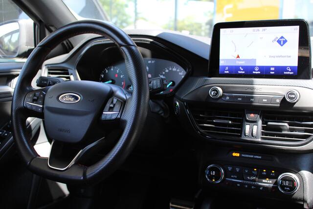 Ford FOCUS 1.0 EcoBoost ST Line | Trekhaak | Winterpack | Adaptieve cruise